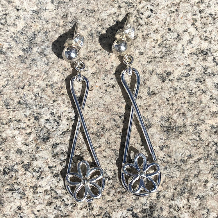 Aretes Contornos Mágicos