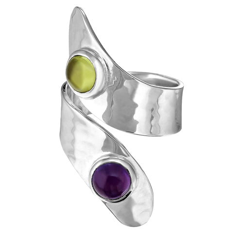 anillo de plata martillado con piedra