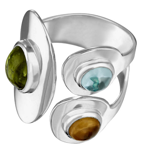 anillo de plata con piedras