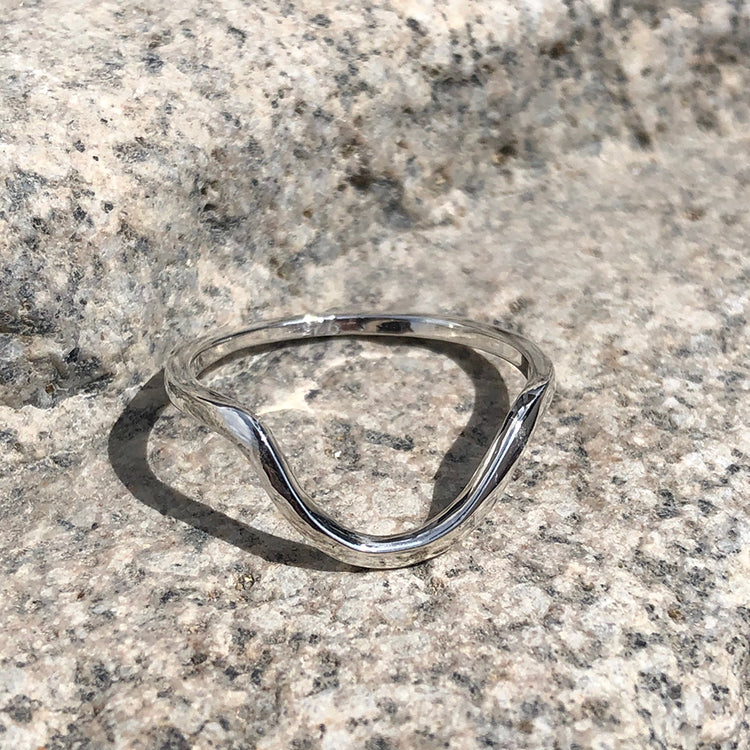 Anillo de alambre de plata