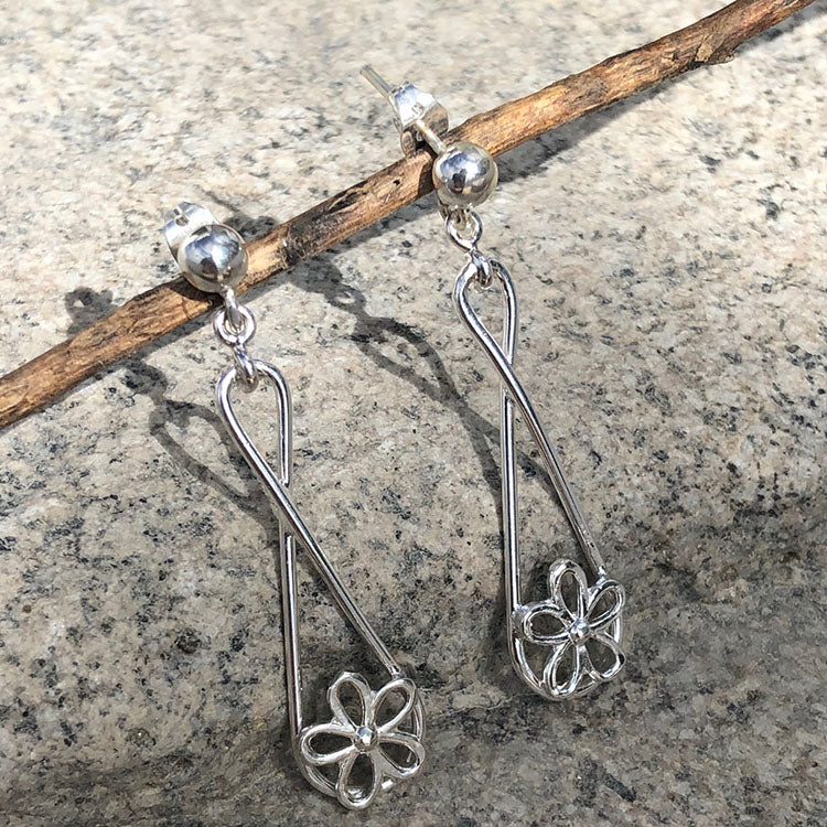 Aretes Contornos Mágicos