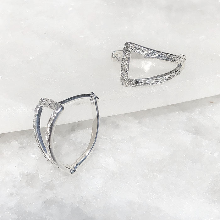 Aretes huggies de plata