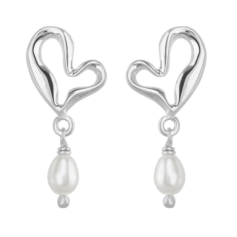 Aretes de plata y perla.