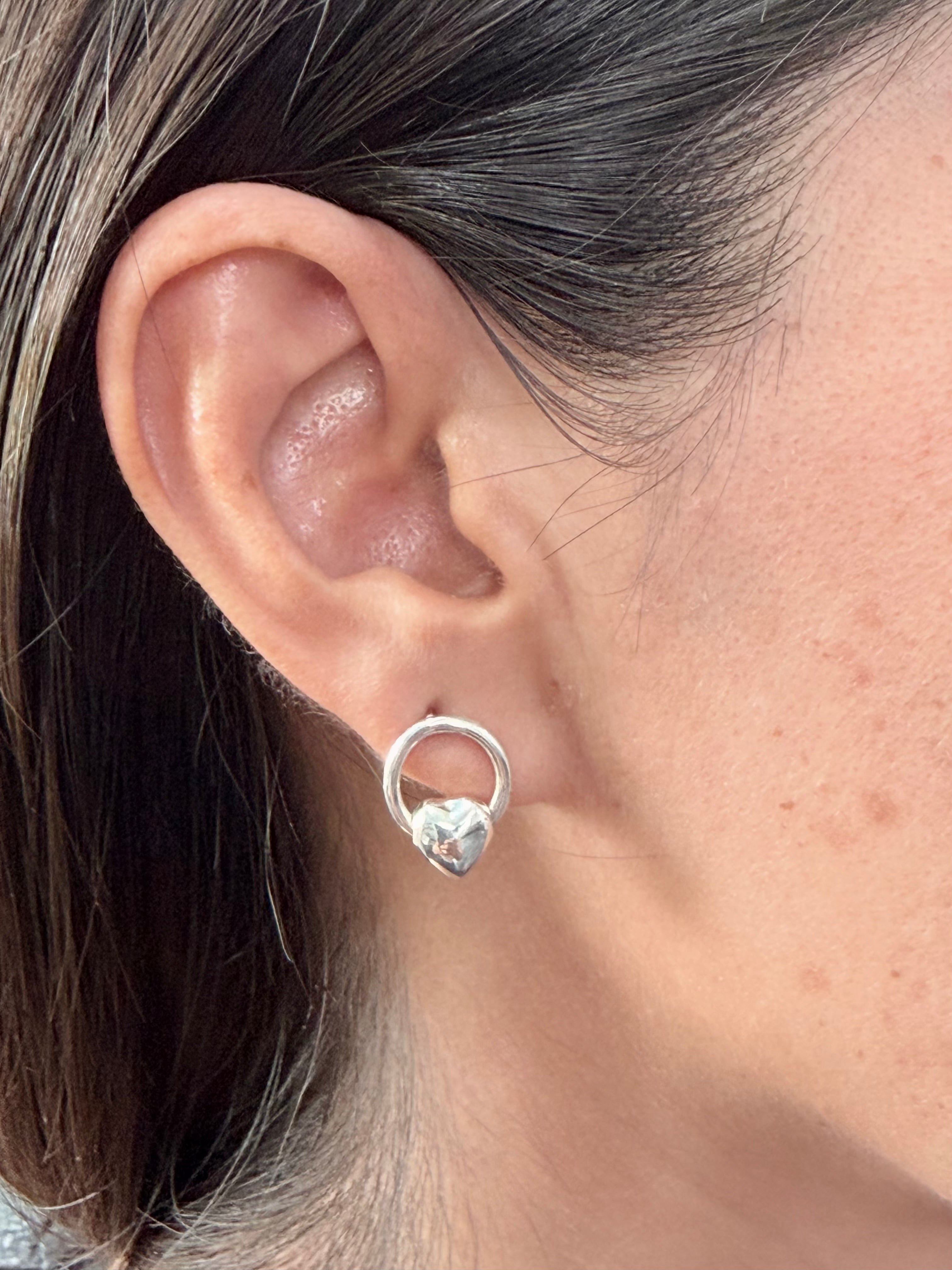 Aretes Storge