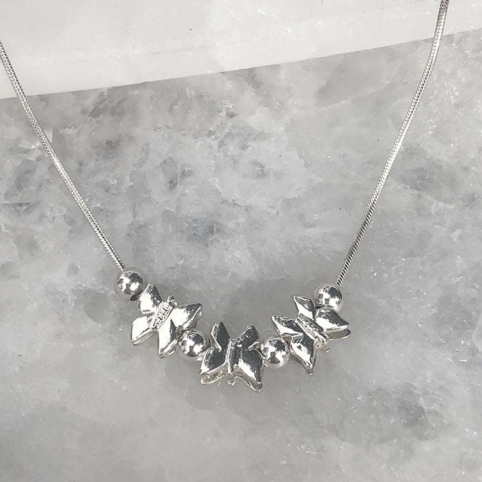 Collar de plata