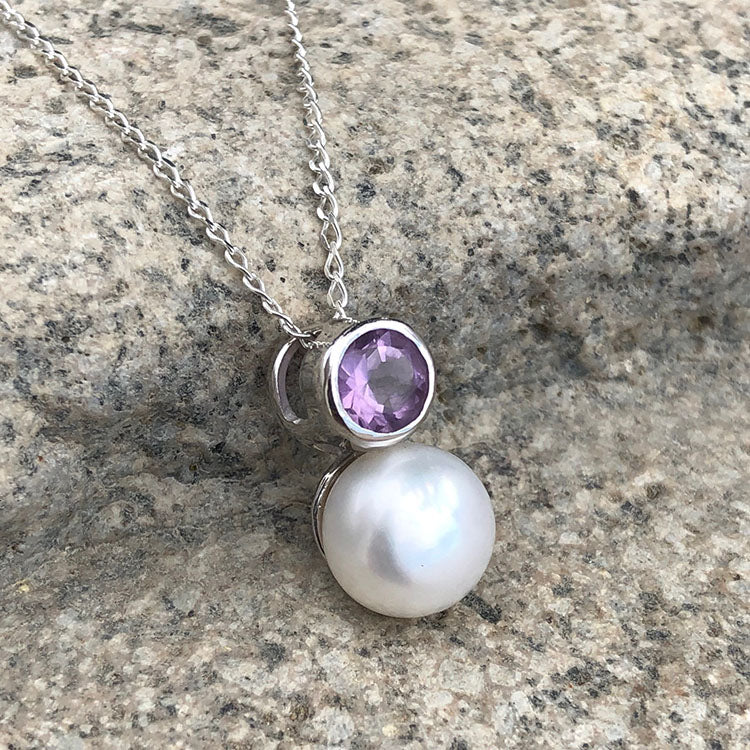 Dije de Perla y Amatista