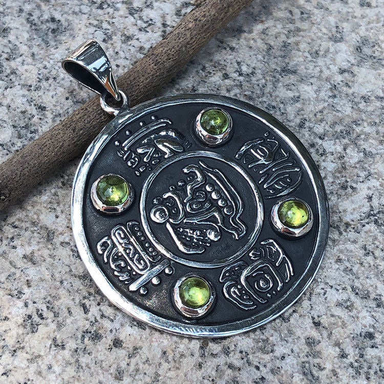 Dije Prehispánico de Plata