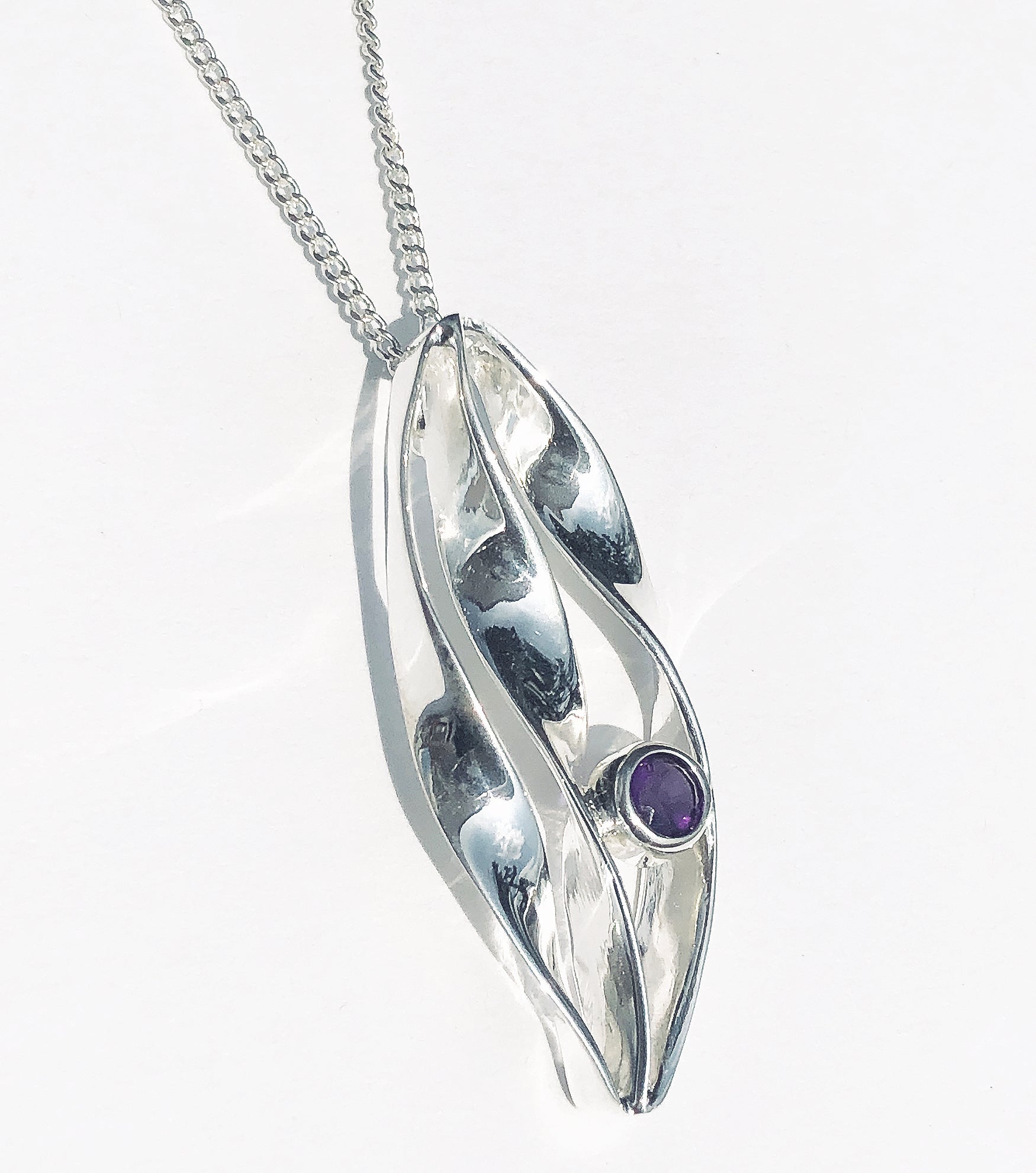 Dije Minimalista de Plata KATE