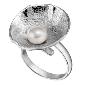 anillo de plata con perla