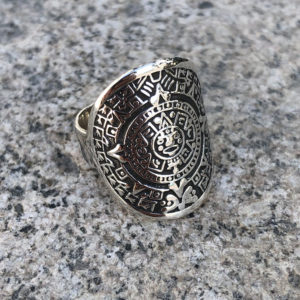 anillo de plata del calendario azteca