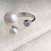 Anillo de plata con perlas